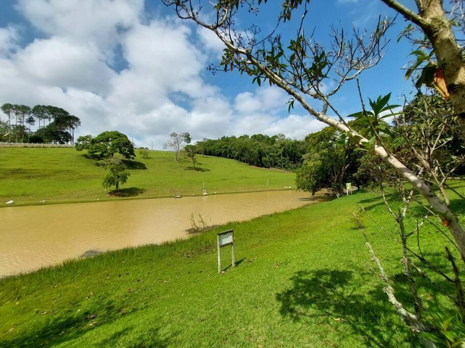 Casa Condominio Sitio Dos Pessegueiros Ibiúna Kültér fotó